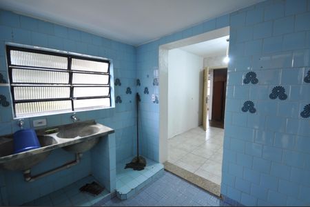 Casa à venda com 100m², 4 quartos e 2 vagasÁrea de serviço