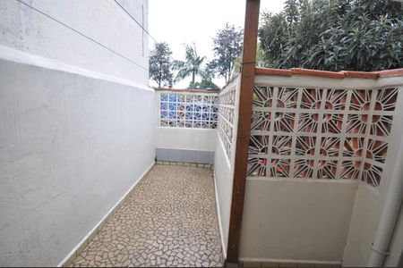 Casa à venda com 100m², 4 quartos e 2 vagasÁrea de serviço