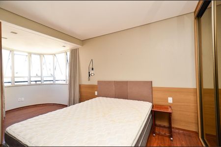 Suite de apartamento para alugar com 1 quarto, 54m² em Lourdes, Belo Horizonte