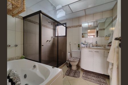 Apartamento à venda com 360m², 3 quartos e 1 vagaBanheiro da Suíte 3