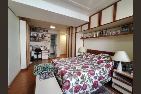 Apartamento à venda com 360m², 3 quartos e 1 vagaSuíte 3