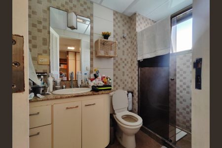 Apartamento à venda com 360m², 3 quartos e 1 vagaBanheiro da Suíte 2