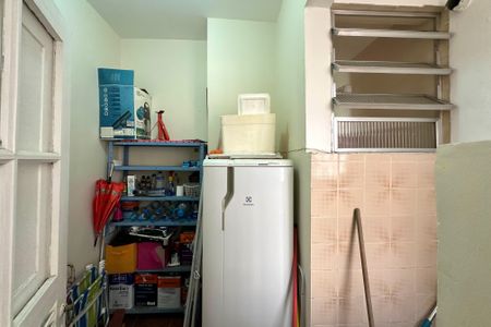 Apartamento à venda com 102m², 3 quartos e sem vaga Apartamento à venda com 102m², 3 quartos e sem vagaQuarto de Serviço