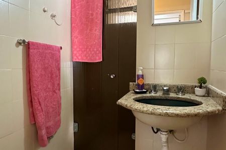 Apartamento à venda com 102m², 3 quartos e sem vaga Apartamento à venda com 102m², 3 quartos e sem vagaBanheiro 1