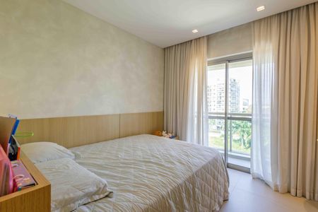 Apartamento à venda com 233m², 4 quartos e 3 vagas Apartamento à venda com 233m², 4 quartos e 3 vagasSuíte 1