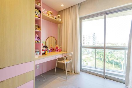 Apartamento à venda com 233m², 4 quartos e 3 vagas Apartamento à venda com 233m², 4 quartos e 3 vagasSuíte 2