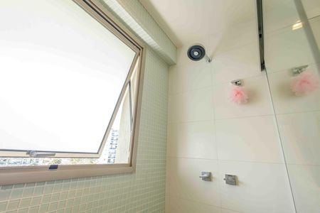 Apartamento à venda com 233m², 4 quartos e 3 vagas Apartamento à venda com 233m², 4 quartos e 3 vagasBanheiro da Suíte 3