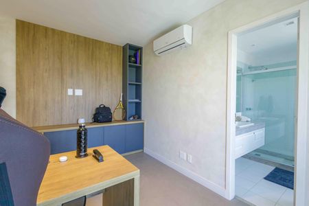 Apartamento à venda com 233m², 4 quartos e 3 vagas Apartamento à venda com 233m², 4 quartos e 3 vagasSuíte 4