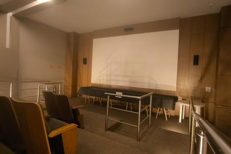 Apartamento à venda com 97m², 3 quartos e 2 vagas Apartamento à venda com 97m², 3 quartos e 2 vagasCinema