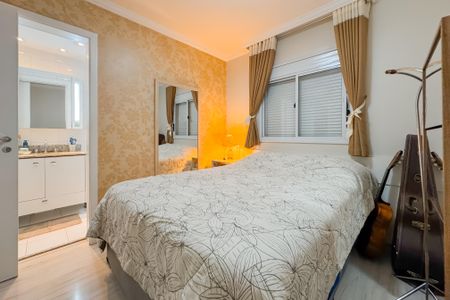 Apartamento à venda com 146m², 3 quartos e 2 vagasSuíte 2