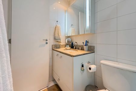 Apartamento à venda com 146m², 3 quartos e 2 vagasBanheiro da Suíte 2
