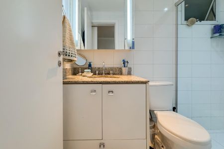 Apartamento à venda com 146m², 3 quartos e 2 vagasBanheiro da Suíte 2
