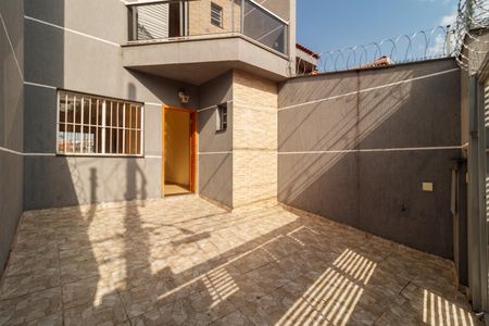 Casa à venda com 115m², 2 quartos e 4 vagas Casa à venda com 115m², 2 quartos e 4 vagasÁrea Externa