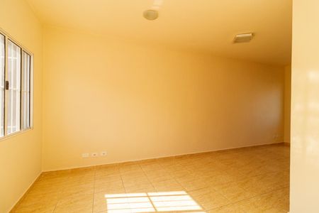 Casa à venda com 115m², 2 quartos e 4 vagas Casa à venda com 115m², 2 quartos e 4 vagasSala