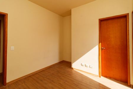 Casa à venda com 115m², 2 quartos e 4 vagas Casa à venda com 115m², 2 quartos e 4 vagasSuíte