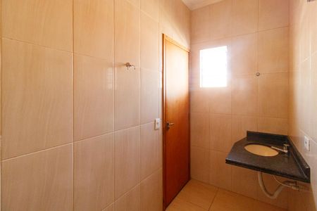 Casa à venda com 115m², 2 quartos e 4 vagas Casa à venda com 115m², 2 quartos e 4 vagasBanheiro da Suíte 2