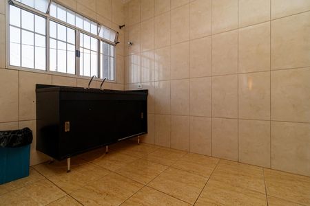 Casa à venda com 115m², 2 quartos e 4 vagas Casa à venda com 115m², 2 quartos e 4 vagasCozinha