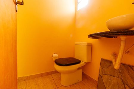 Casa à venda com 115m², 2 quartos e 4 vagas Casa à venda com 115m², 2 quartos e 4 vagasLavabo