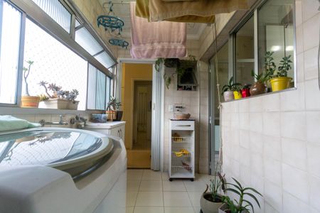 Apartamento à venda com 80m², 3 quartos e 1 vagaÁrea de Serviço