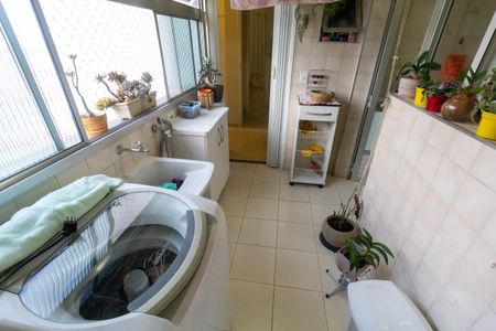 Apartamento à venda com 80m², 3 quartos e 1 vagaÁrea de Serviço