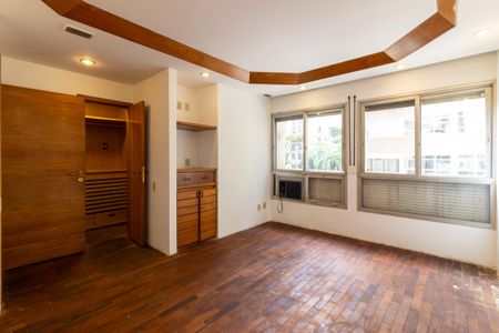 Apartamento à venda com 217m², 3 quartos e 3 vagasSuíte