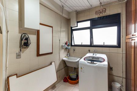 Apartamento à venda com 142m², 3 quartos e 2 vagas Apartamento à venda com 142m², 3 quartos e 2 vagasÁrea de Serviço