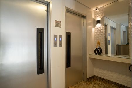 Área comum - Elevadores de apartamento para alugar com 1 quarto, 44m² em Bela Vista, São Paulo