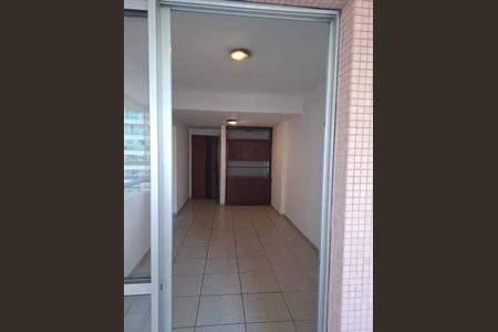 Apartamento à venda com 65m², 1 quarto e 2 vagas