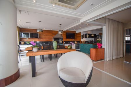 Apartamento à venda com 242m², 4 quartos e 4 vagasVaranda gourmet