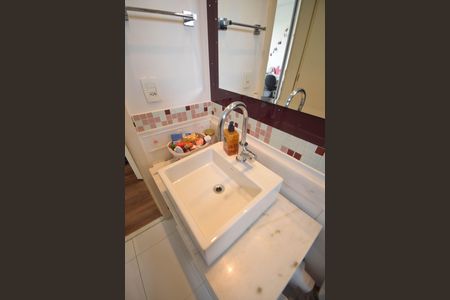 Apartamento à venda com 242m², 4 quartos e 4 vagasBanheiro Suíte 3