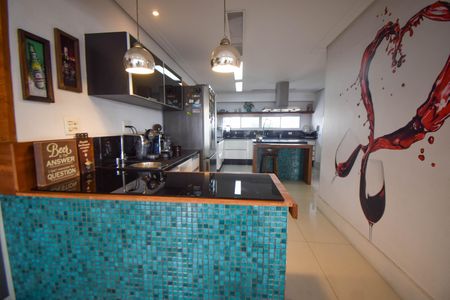 Apartamento à venda com 242m², 4 quartos e 4 vagasCozinha