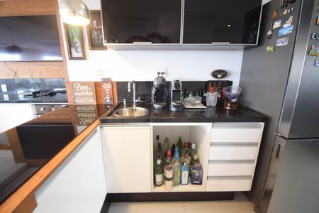 Apartamento à venda com 242m², 4 quartos e 4 vagasCozinha