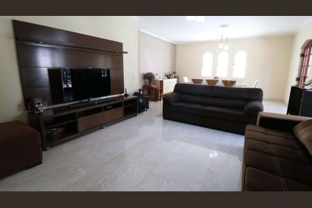 Casa à venda com 4 quartos, 300m² em Jardim Guapira, São Paulo