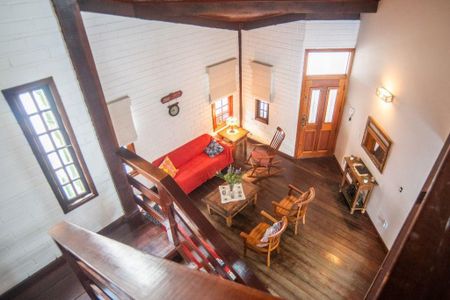 Casa à venda com 4 quartos, 248m² em Matapaca, Niterói