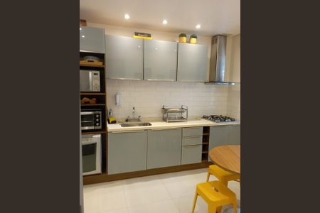 Casa à venda com 180m², 3 quartos e 2 vagas