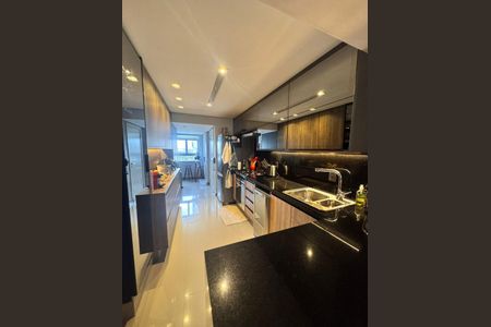 Apartamento à venda com 107m², 2 quartos e 1 vaga