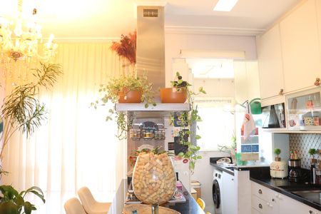 Apartamento para alugar com 83m², 2 quartos e 2 vagasCozinha 