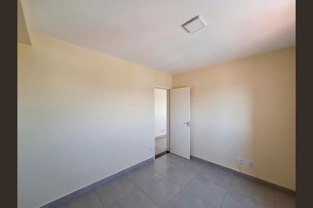 Quarto de apartamento à venda com 1 quarto, 45m² em Vila Basileia, São Paulo