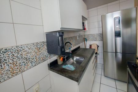 Apartamento à venda com 2 quartos, 49m² em Alvorada, Contagem