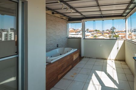 Apartamento à venda com 8469m², 3 quartos e 2 vagasCobertura 