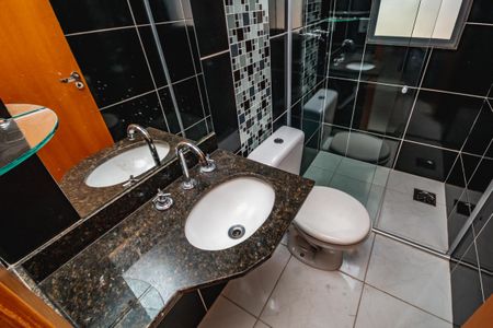 Apartamento à venda com 8469m², 3 quartos e 2 vagasBanheiro Social