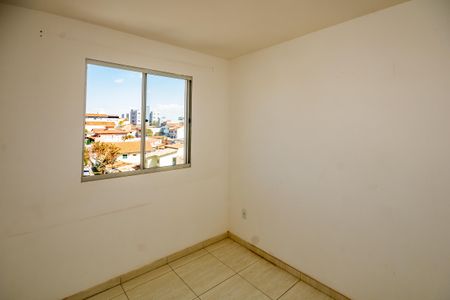 Quarto 1 de apartamento à venda com 3 quartos, 8469m² em Floramar, Belo Horizonte