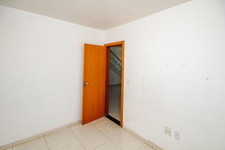 Quarto 1 de apartamento à venda com 3 quartos, 8469m² em Floramar, Belo Horizonte