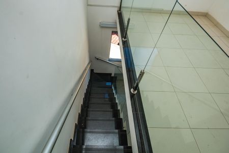 Apartamento à venda com 8469m², 3 quartos e 2 vagasEscada