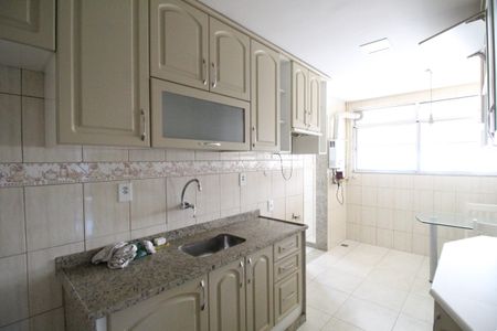 Apartamento à venda com 72m², 2 quartos e 1 vagaCozinha