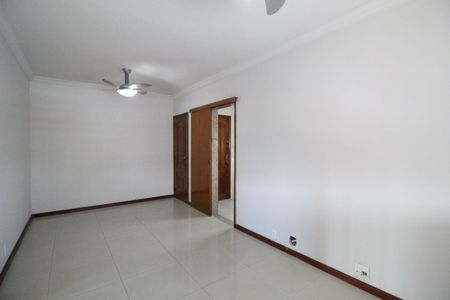 Apartamento à venda com 72m², 2 quartos e 1 vagaSala