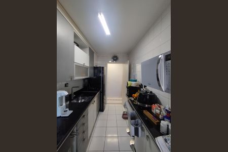 Apartamento à venda com 55m², 2 quartos e 1 vaga Apartamento à venda com 55m², 2 quartos e 1 vagaCozinha