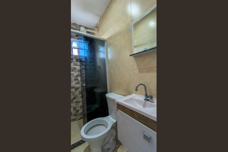 Banheiro da Suíte de kitnet/studio para alugar com 1 quarto, 45m² em Vargem Pequena, Rio de Janeiro