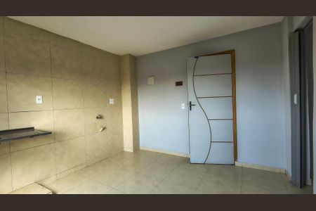 Sala de kitnet/studio para alugar com 1 quarto, 45m² em Vargem Pequena, Rio de Janeiro