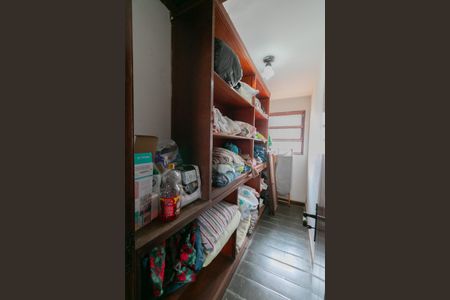 Casa à venda com 480m², 3 quartos e 3 vagasDespensa